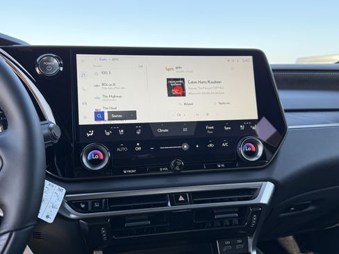 New 2026 Lexus RX 450h AWD image 25