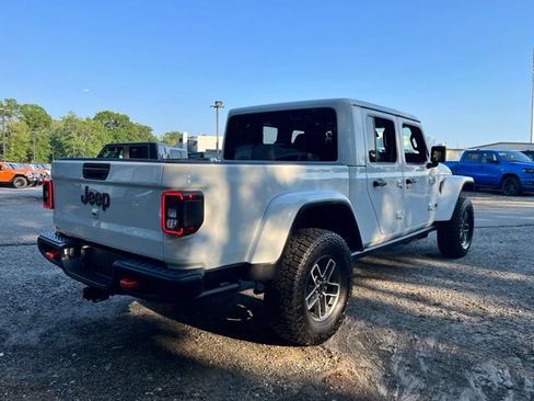 Used 2026 Jeep Gladiator Mojave AWD/4WD image 7
