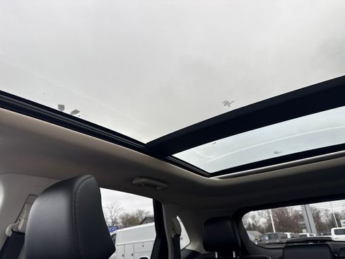 Used 2024 Ford Edge SEL w/ Class II Trailer Tow Package image 41