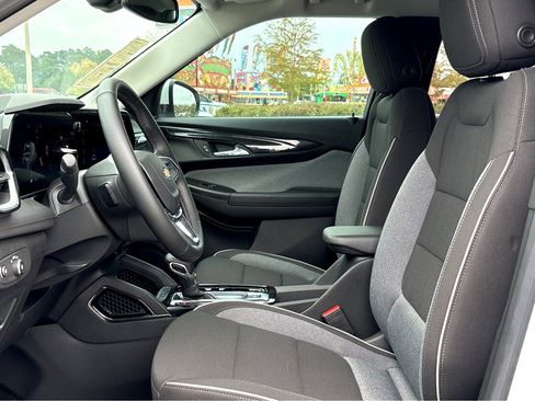 New 2024 Chevrolet TrailBlazer LT w/ Convenience Package image 16