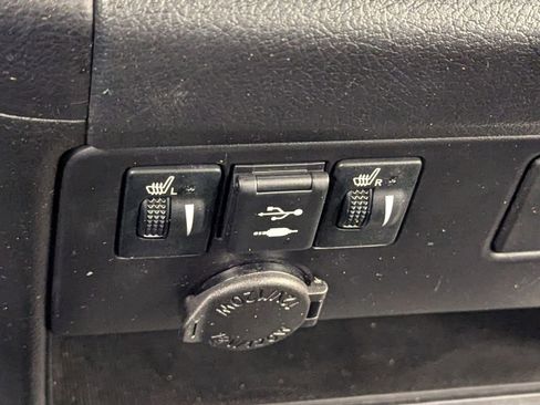 Used 2020 Toyota Sienna SE image 28