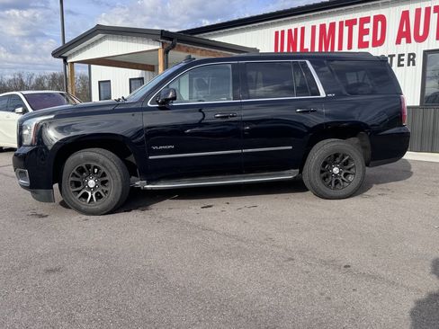 Used 2017 GMC Yukon SLT AWD/4WD image 9