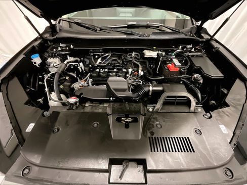 Used 2023 Honda CR-V LX image 28
