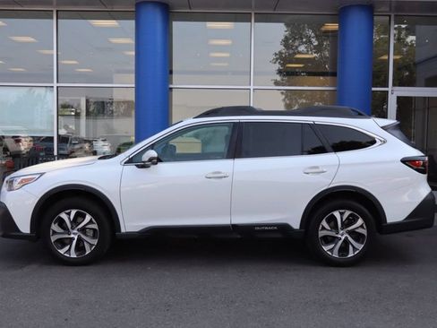 Used 2022 Subaru Outback Limited AWD/4WD image 2