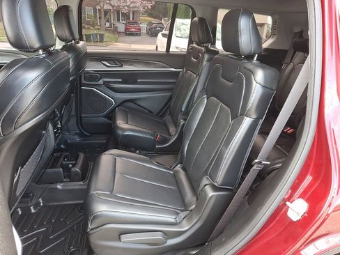 Used 2021 Jeep Grand Cherokee L Limited image 10