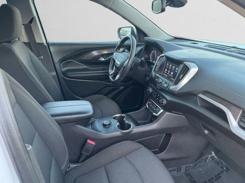 Used 2024 GMC Terrain SLE image 15