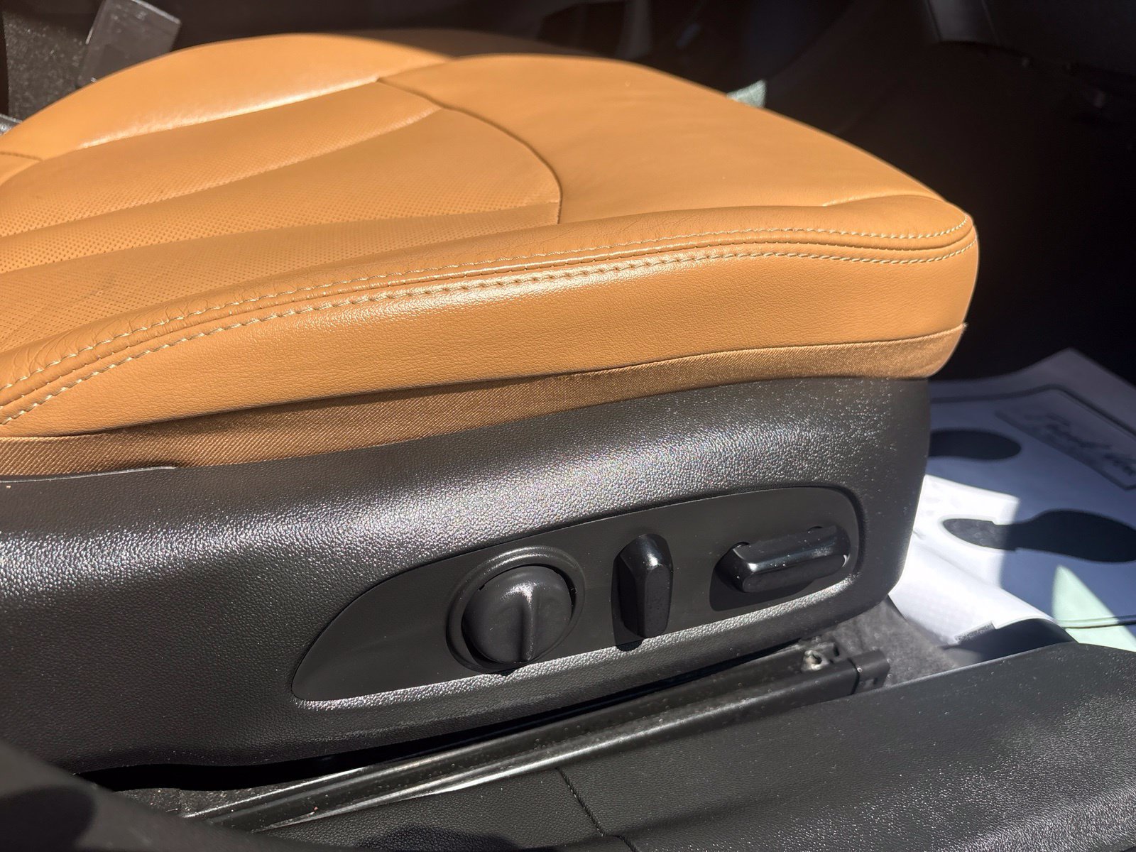 Used 2017 Buick LaCrosse Essence w/ Sun and Shade Package FWD image 20