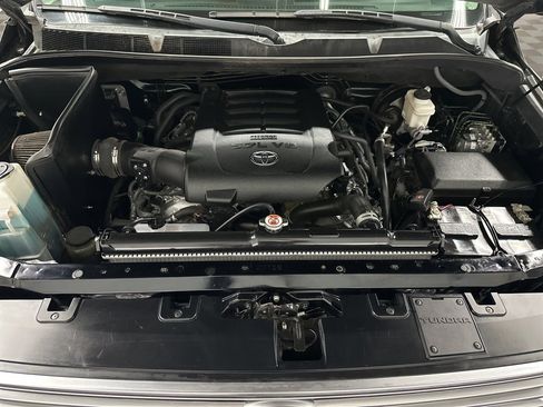 Used 2018 Toyota Tundra Limited w/ Limited Premium Package image 35