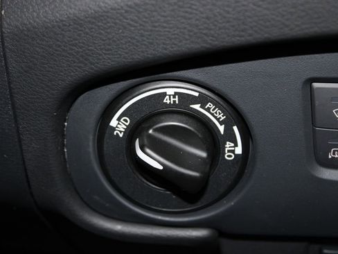 Used 2024 Nissan Frontier PRO-4X w/ Pro Convenience Package image 42