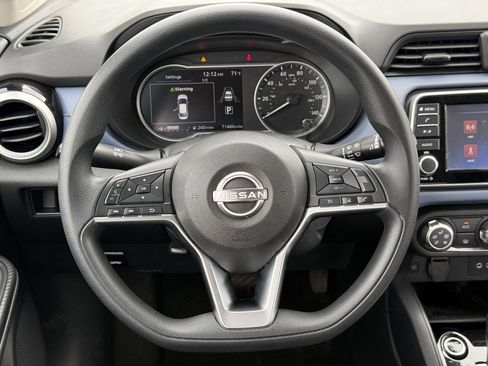 Used 2023 Nissan Versa SV FWD image 15
