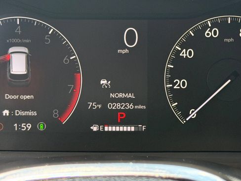 Used 2025 Honda Pilot Touring image 22