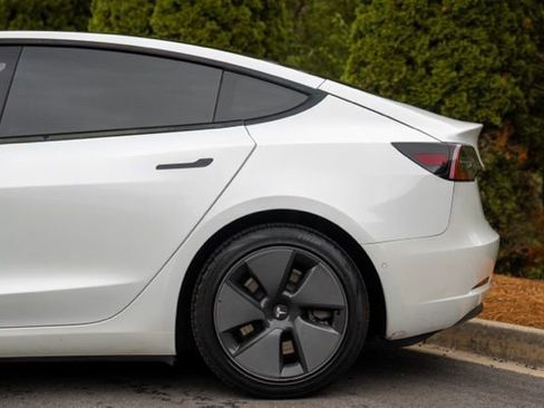 Used 2021 Tesla Model 3 Standard Range Plus RWD image 11