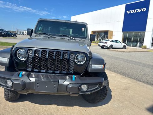 Used 2023 Jeep Wrangler Unlimited AWD/4WD image 5