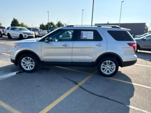Used 2014 Ford Explorer XLT w/ Equipment Group 202A AWD/4WD image 15