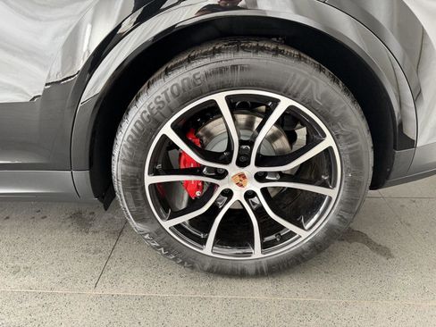New 2026 Porsche Cayenne S image 11