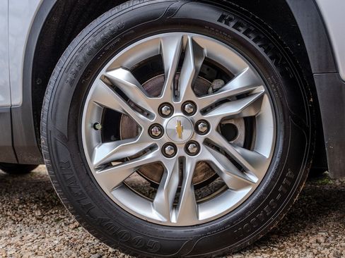 Used 2020 Chevrolet Blazer LT FWD image 13