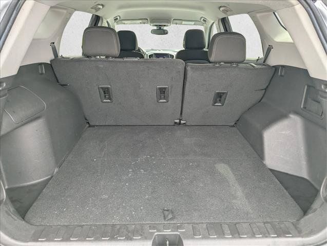 Used 2024 GMC Terrain SLE AWD/4WD image 30
