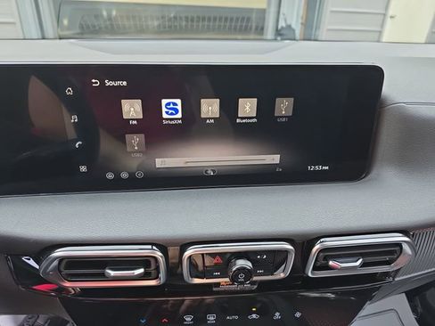 New 2026 Nissan Sentra SR w/ SR Premium Package FWD image 17