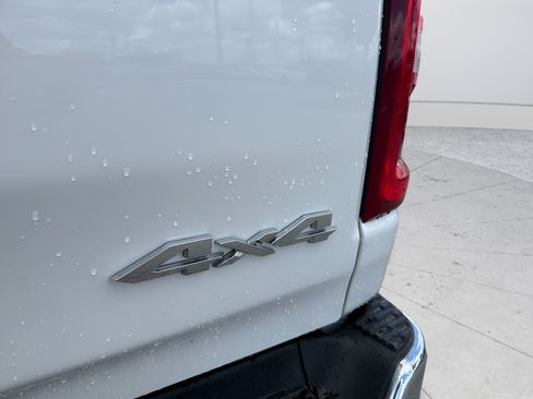 Used 2026 RAM 1500 Laramie AWD/4WD image 10