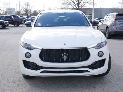 Used 2024 Maserati Levante GT Ultima image 2