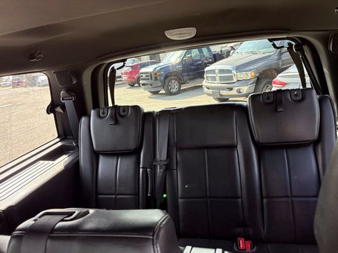 Used 2012 Lincoln Navigator 2WD image 16