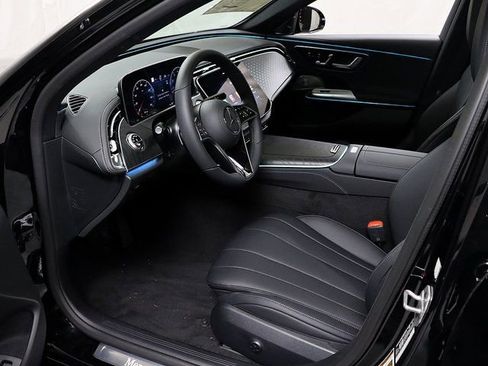 New 2026 Mercedes-Benz E 350 4MATIC Sedan image 11