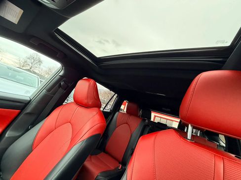 Used 2022 Toyota Highlander XSE image 23