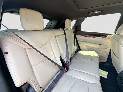 Used 2019 Cadillac XT5 Luxury AWD/4WD image 28