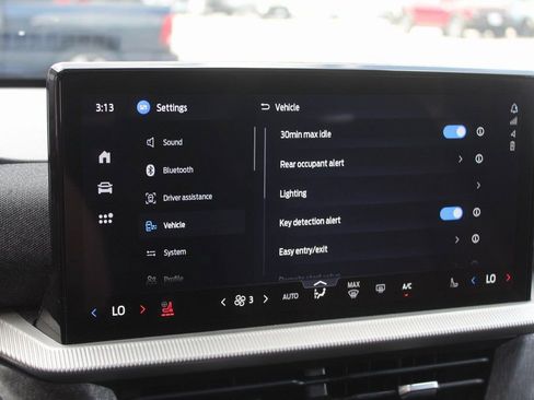 Used 2025 Ford Explorer Platinum w/ LUX Leather Package image 35