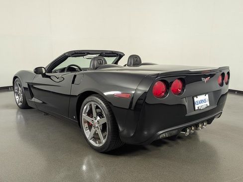 Used 2006 Chevrolet Corvette Convertible w/ Preferred Equipment Group image 12