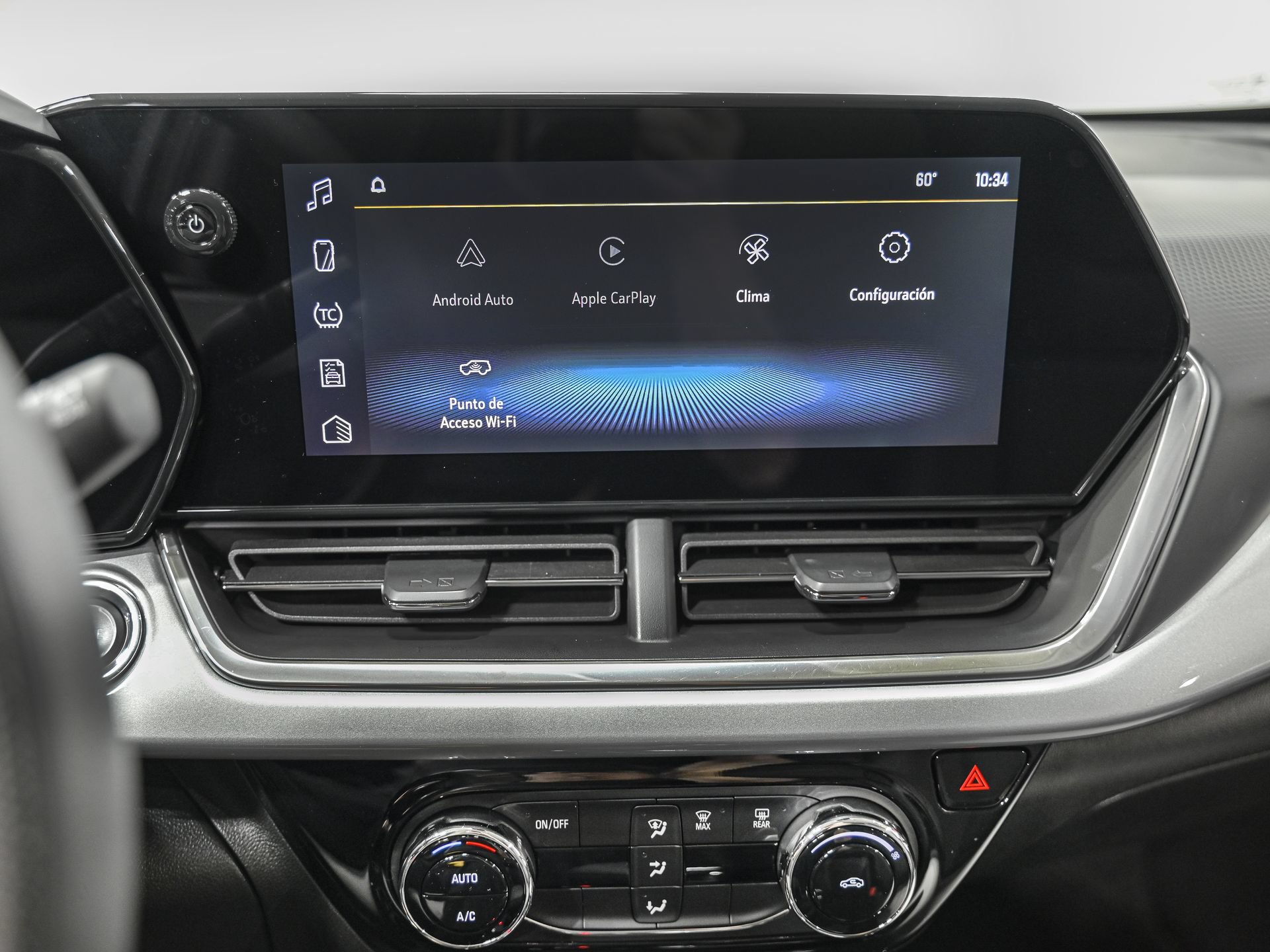 Used 2025 Chevrolet Trax LT FWD image 21