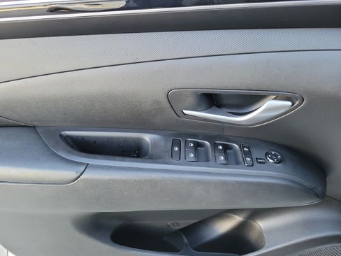 Used 2023 Hyundai Santa Cruz SE FWD image 12