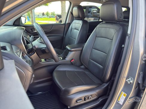 Used 2018 Chevrolet Equinox Premier AWD/4WD image 13