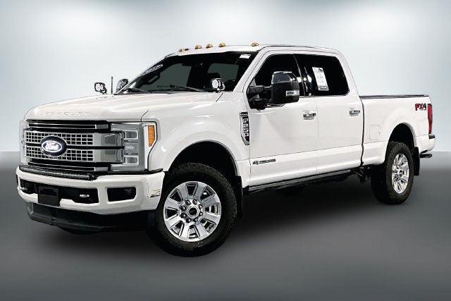 Used 2017 Ford F250 Platinum w/ Platinum Ultimate Package AWD/4WD image 2