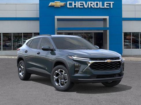 New 2026 Chevrolet Trax LT w/ Driver Confidence Package image 38