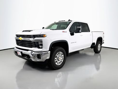 Used 2026 Chevrolet Silverado 3500 LT w/ All Star Edition AWD/4WD image 3