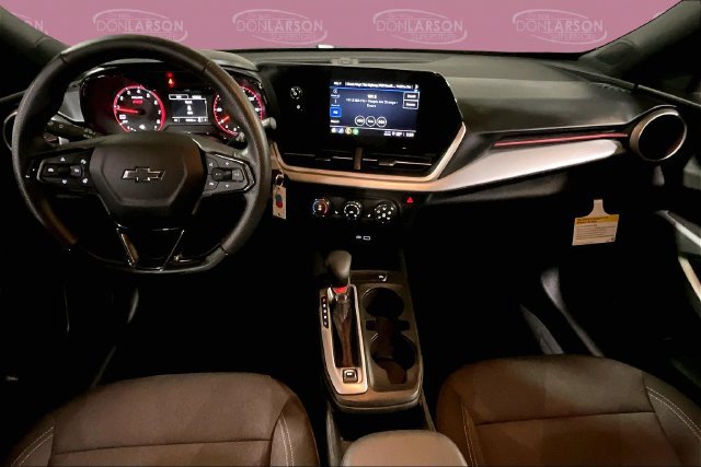 Used 2025 Chevrolet Trax RS FWD image 21