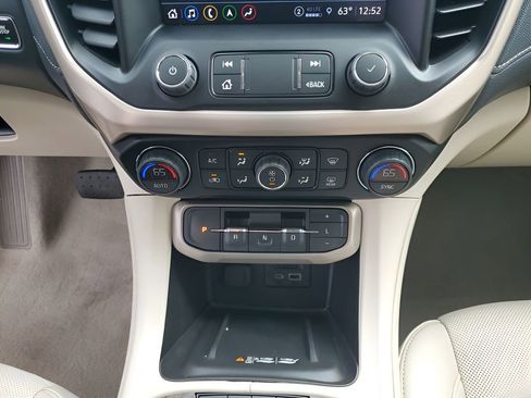 Used 2023 GMC Acadia Denali w/ Denali Technology Package image 42