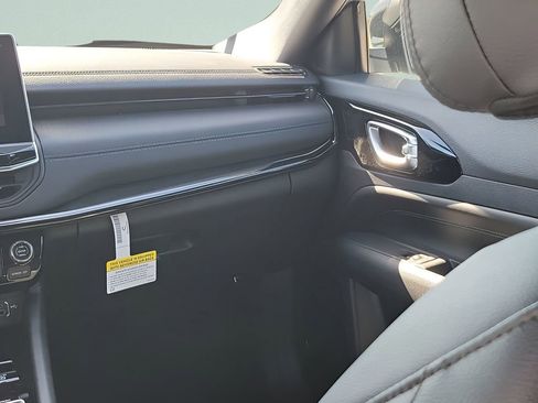 New 2026 Jeep Compass Latitude AWD/4WD image 26