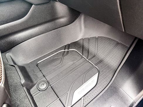 Used 2025 Chevrolet Suburban High Country image 27