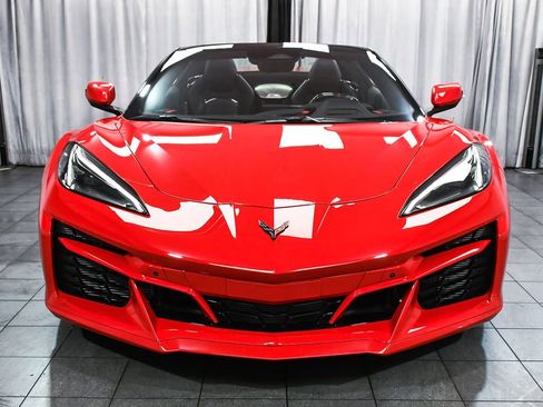 Used 2025 Chevrolet Corvette E-Ray w/ LPO, Roadside Safety Package image 2