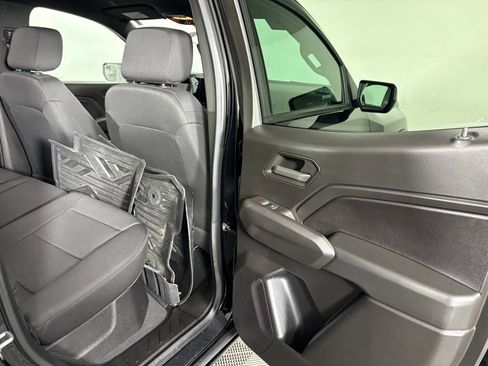 Used 2024 Chevrolet Colorado Trail Boss image 30