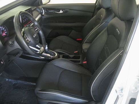 Certified 2023 Kia Forte GT-Line w/ GT-Line Premium Package image 8