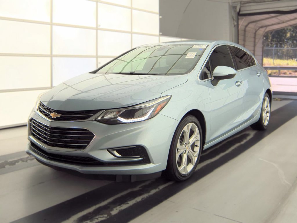 Used 2017 Chevrolet Cruze Premier FWD image 2