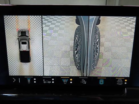 Used 2023 Chevrolet Silverado 1500 ZR2 w/ Technology Package image 19