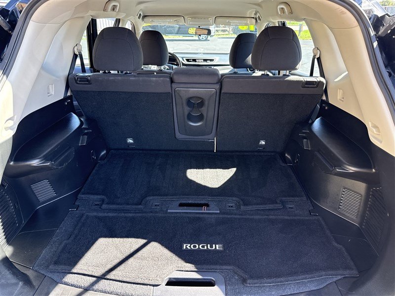 Used 2016 Nissan Rogue S AWD/4WD image 7