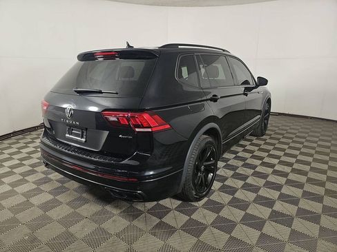 Used 2024 Volkswagen Tiguan SE R-Line AWD/4WD image 4