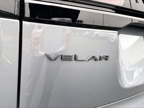 Used 2025 Land Rover Range Rover Velar Dynamic SE image 11