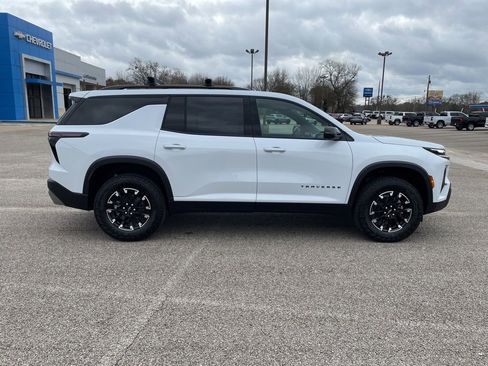 New 2026 Chevrolet Traverse Z71 w/ Driver Confidence Package image 6