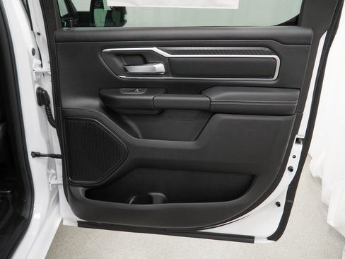 New 2026 RAM 1500 4x4 Crew Cab image 30